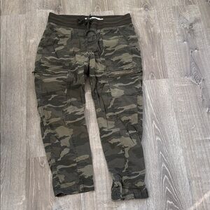 Sonoma Olive Green Camouflage Pants